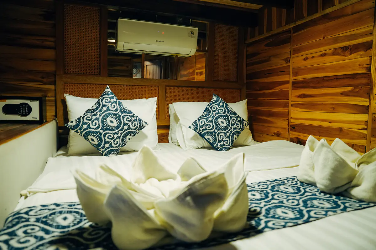 Deluxe Serenity Cabin - Image 1